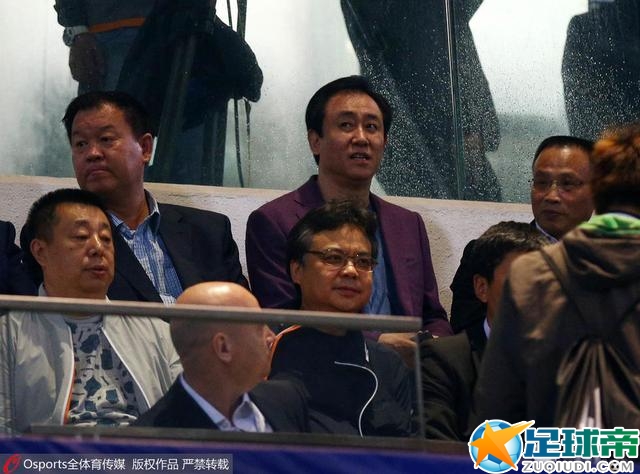 第45分钟，胡梅尔斯头球攻门顶偏。